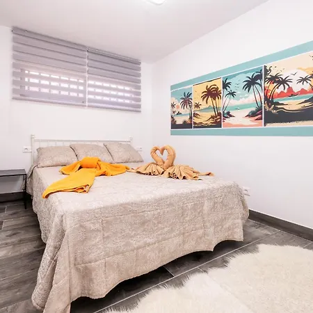 Casa Emilia - Pool And Close To The By Lanzarote Semesterbostad Puerto del Carmen (Lanzarote)